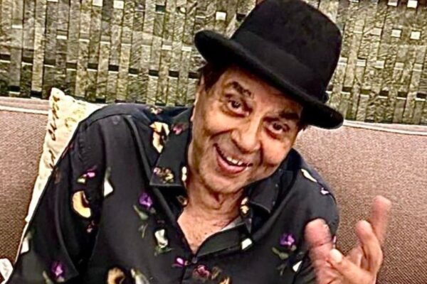 Dharmendra Alive and Stable: Family Ends Death Rumours.